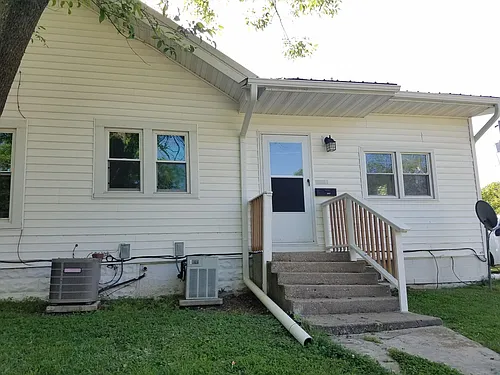 121 W Jackson St Photo 1