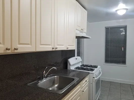 Rented by 718 Realty Inc | media 4