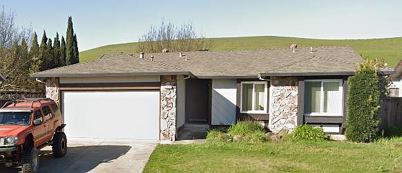 1st image of 613 Oakbrook Dr