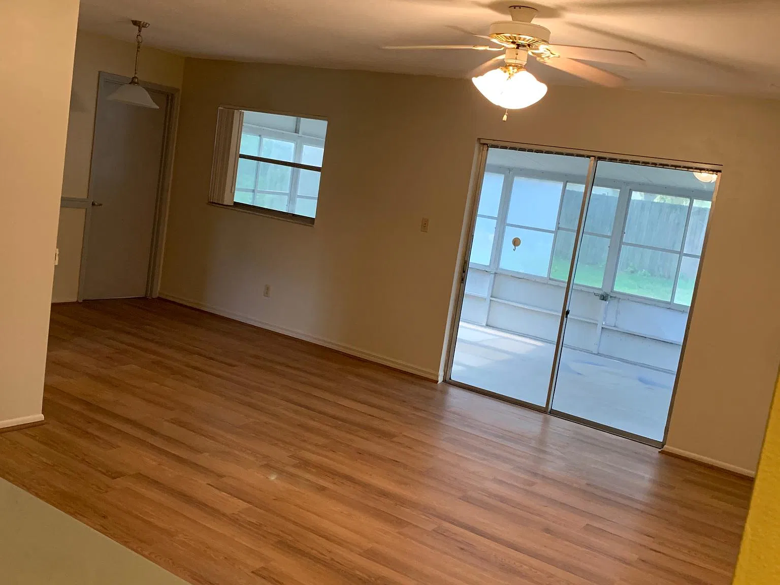3 bed, 1349 sqft, $2,200 — Photo 3