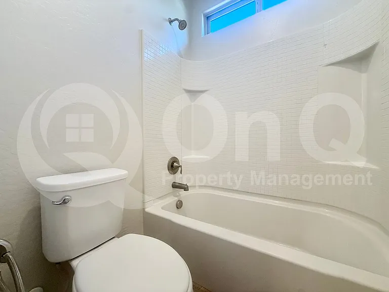 2814 E Quenton St — Photo 16