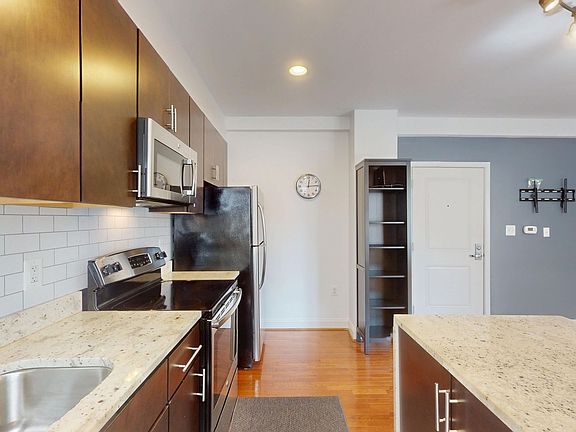 5th image of 1831 2nd St NE Unit 206