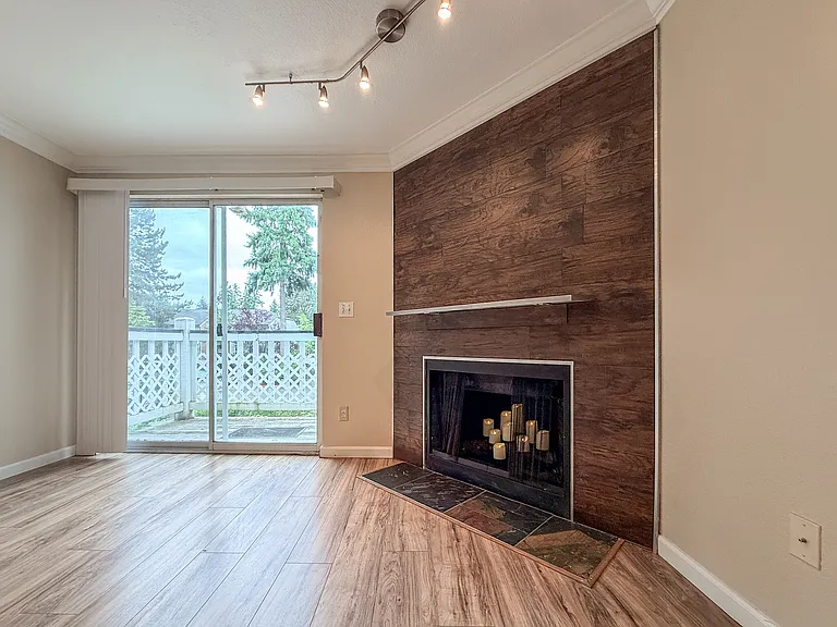 1011 156th Ave NE #C316 — Photo 5