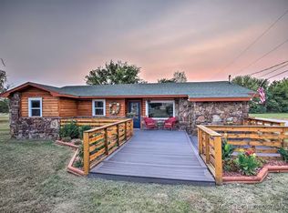 438 N 36th St, Grove, OK 74344