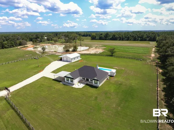 27822 Linholm Rd, Robertsdale, AL 36567