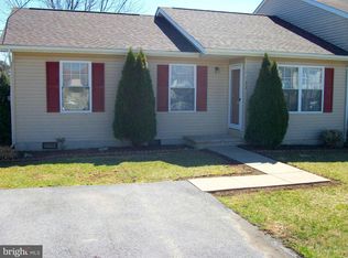 11 Idyllwood Dr, Inwood, WV 25428