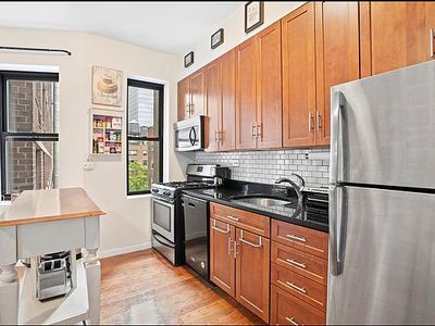 342 W 56th St APT 7D, Manhattan, NY, 10019