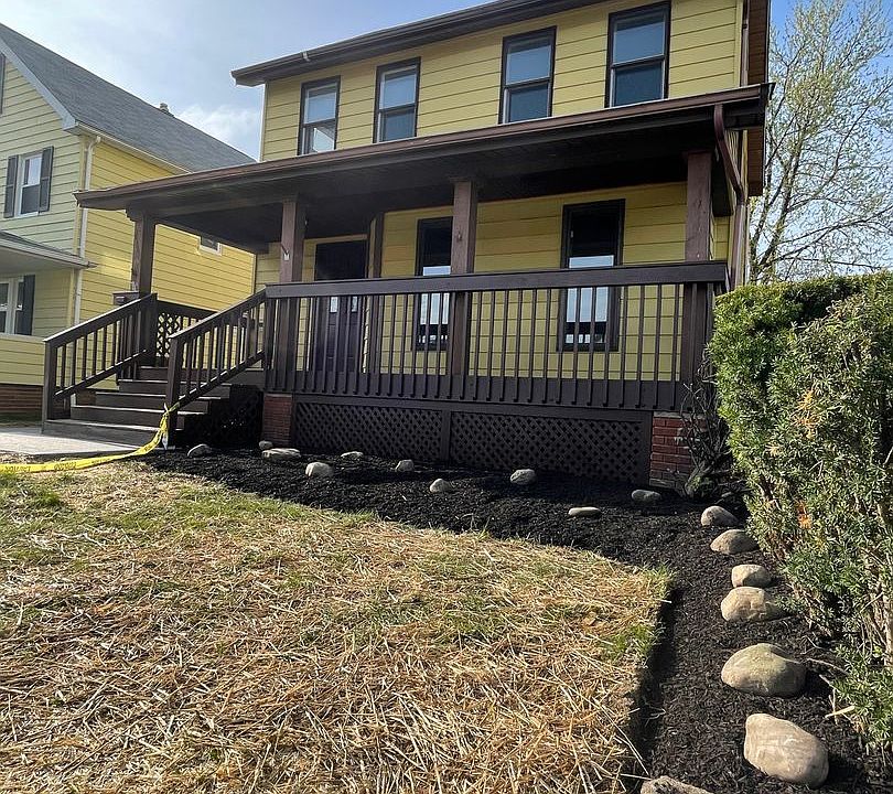 1st image of 22050 Fuller Ave