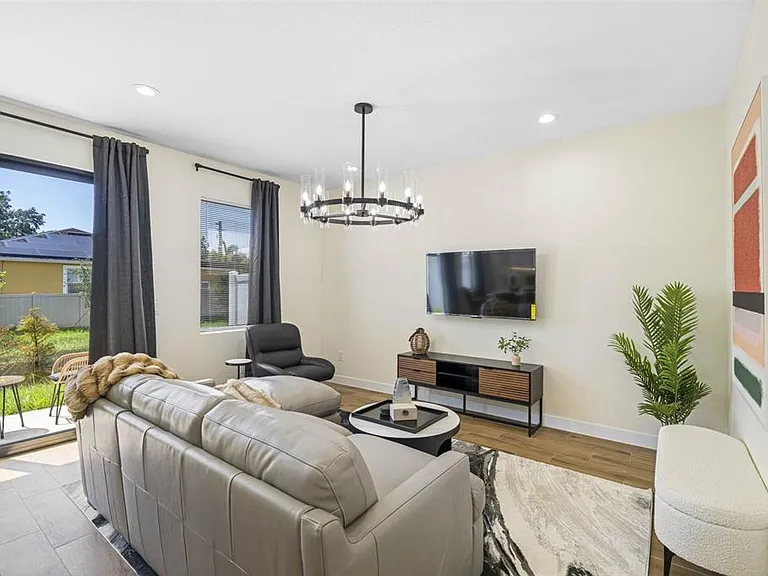 4340 Villa Alina Ct — Photo 6