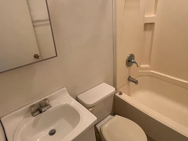 718 Penn Ave #2 — Photo 4