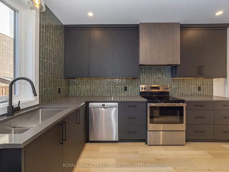 19 Monk St #1 — Photo 13