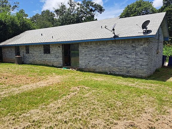 2nd image of 1100 Overstreet Cir