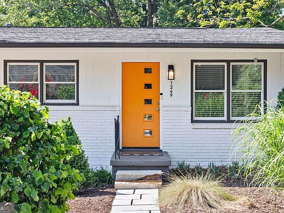 5th image of 1269 Lynwyn Ln SE