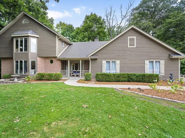 3532 South 121st COURT, Greenfield, WI 53228