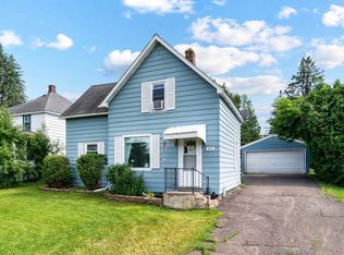 410 School Ave, Carlton, MN 55718