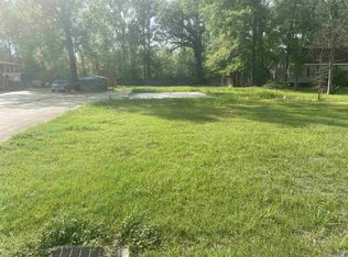 13101 Leo Lambert Rd, Saint Amant, LA 70774