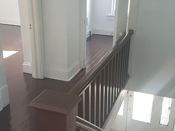 3rd image of 354 Terrace Ave