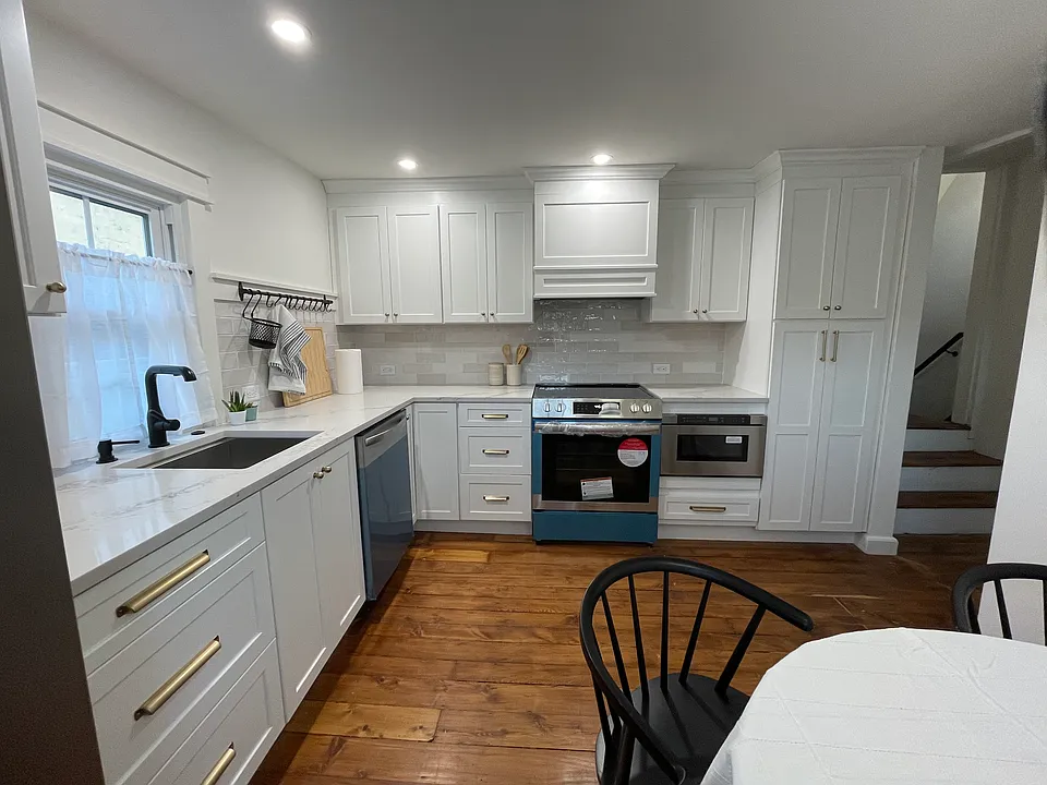 kitchen - 2nd floor