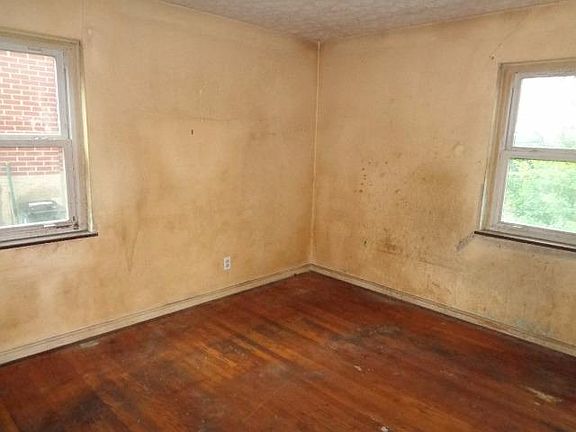 5th image of 6411 Mayflower Ave