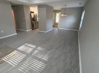 407 1st St, Pooler, GA 31322