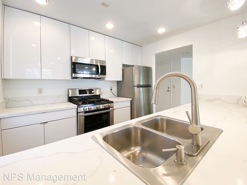 1st image of 1751 S Bentley Ave APT 5