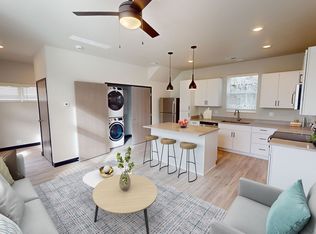 2801 Oakland, Ames, IA 50014