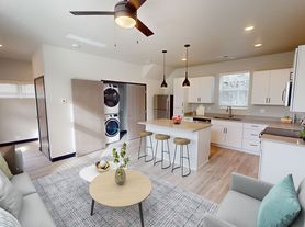 2801 Oakland