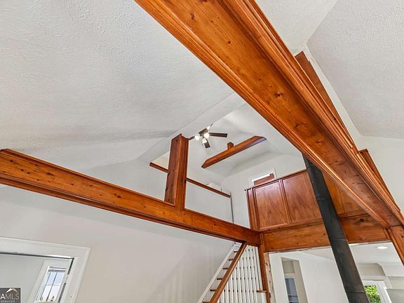 5th image of 363 Burns Ln