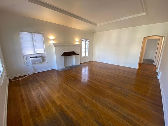 3rd image of 330 S Cochran Ave APT 6