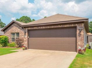 1722 Milburn Dr, Benton, AR 72015