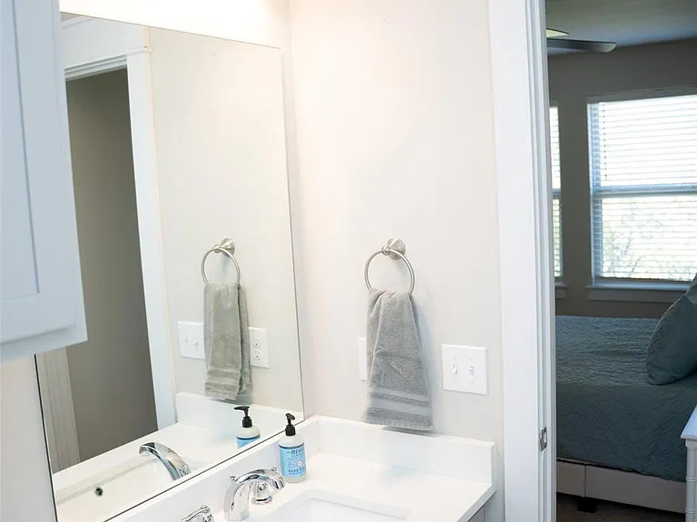 13501 Metric Blvd #15 — Photo 9