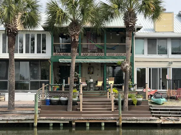 1227 Capri Dr, Panama City, FL 32405