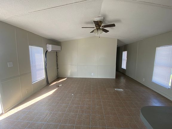 3rd image of 1618 Lackey St
