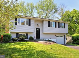 12809 Wrexham Rd, Herndon, VA 20171