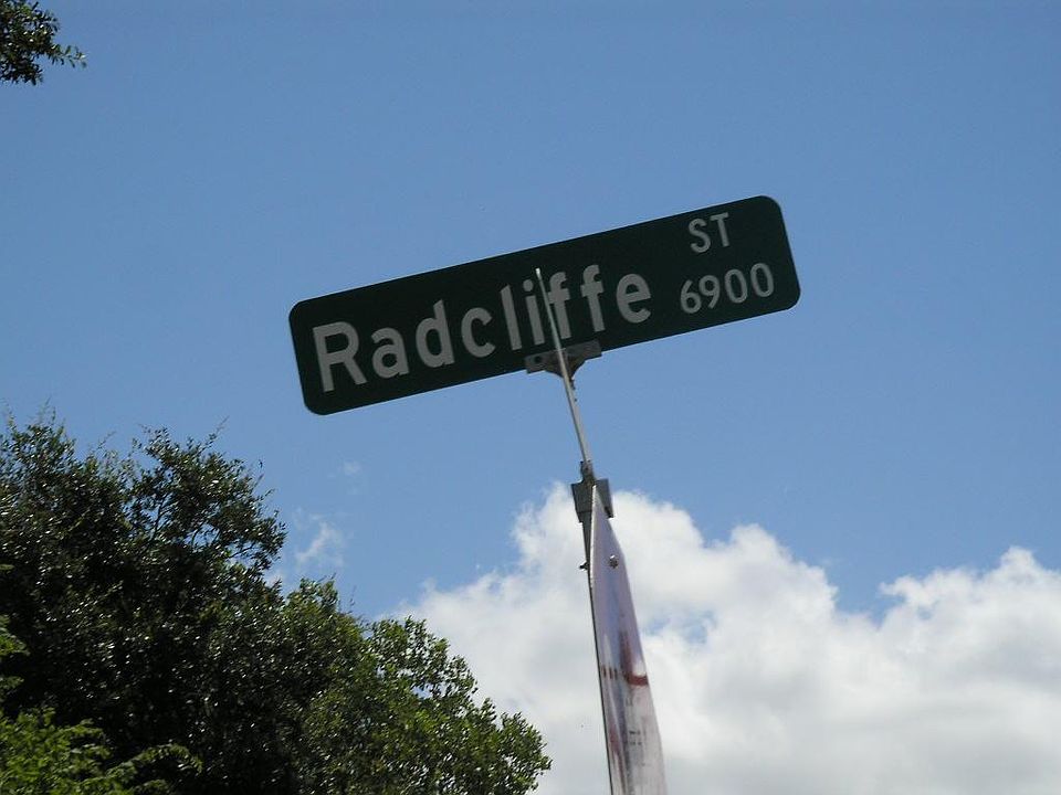 2nd image of 6715 Radcliffe St