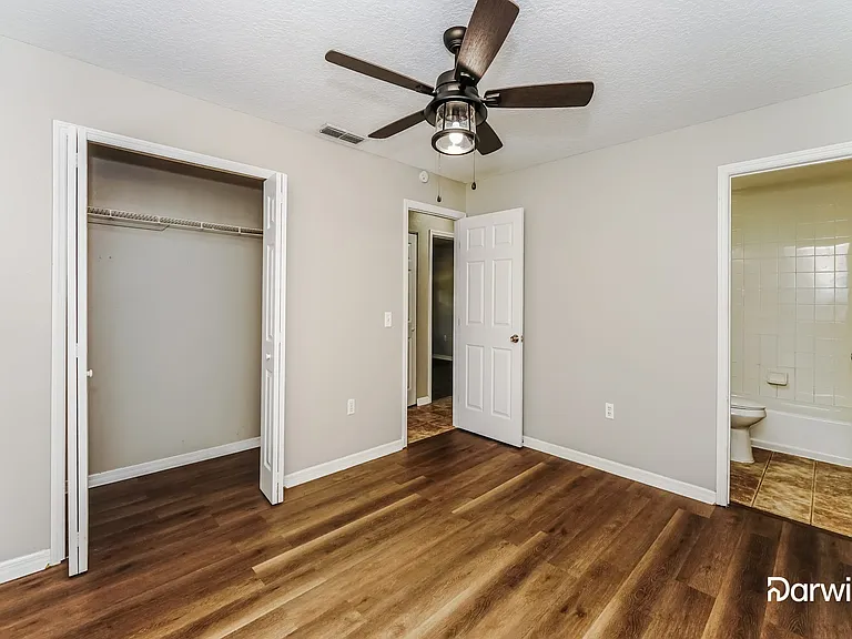 230 N Salisbury Ave — Photo 7
