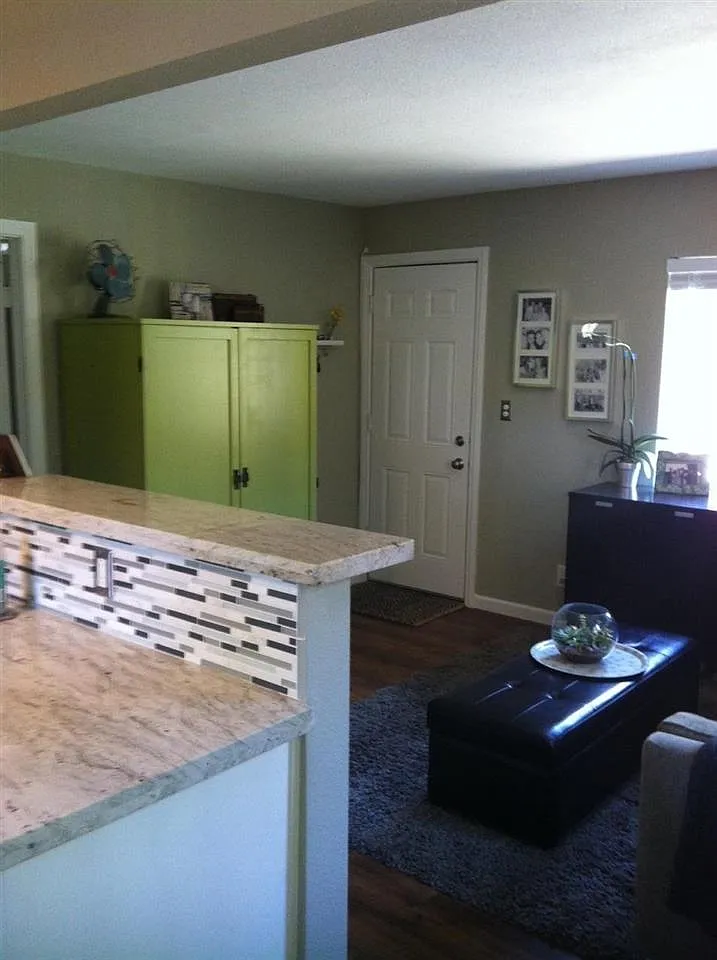 1 bed, 600 sqft, $1,800 — Photo 3