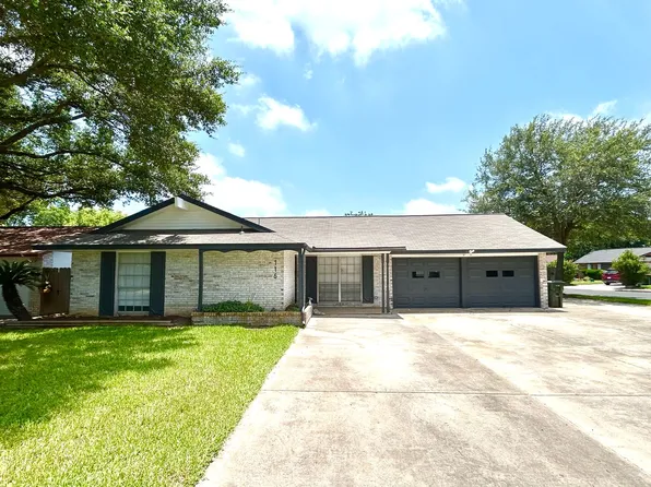 116 Roundtree Dr, Schertz, TX 78154