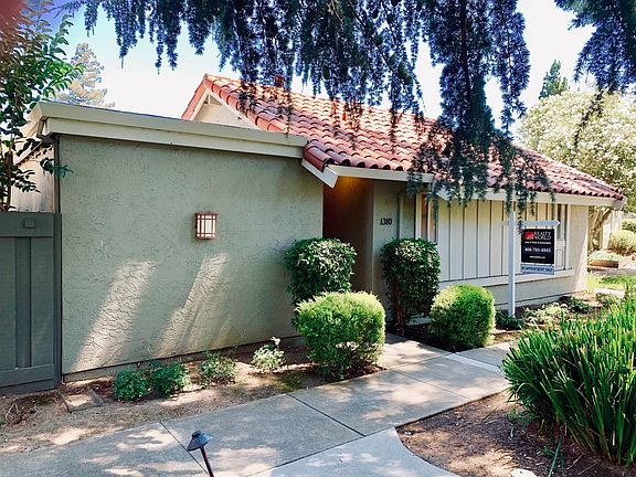 2nd image of 1310 Bottle Brush Ln