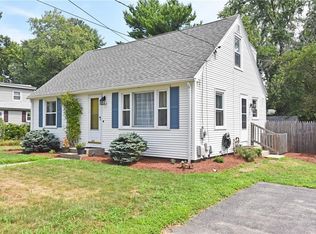 328 Nausauket Rd, Warwick, RI 02886