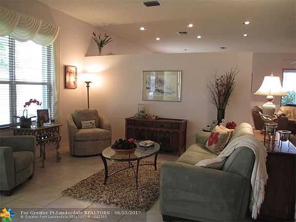 5th image of 7716 NW 60th Ln