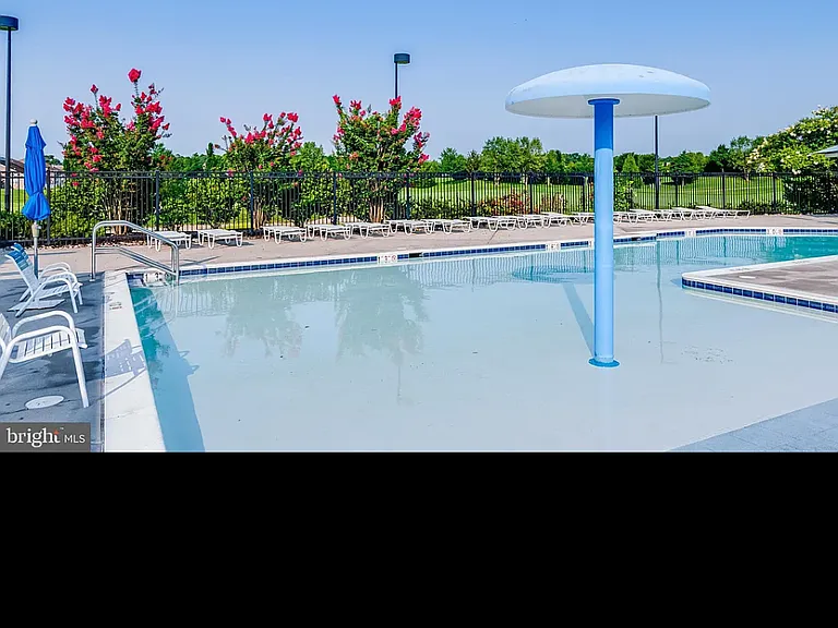29362 Oxford Dr — Photo 5
