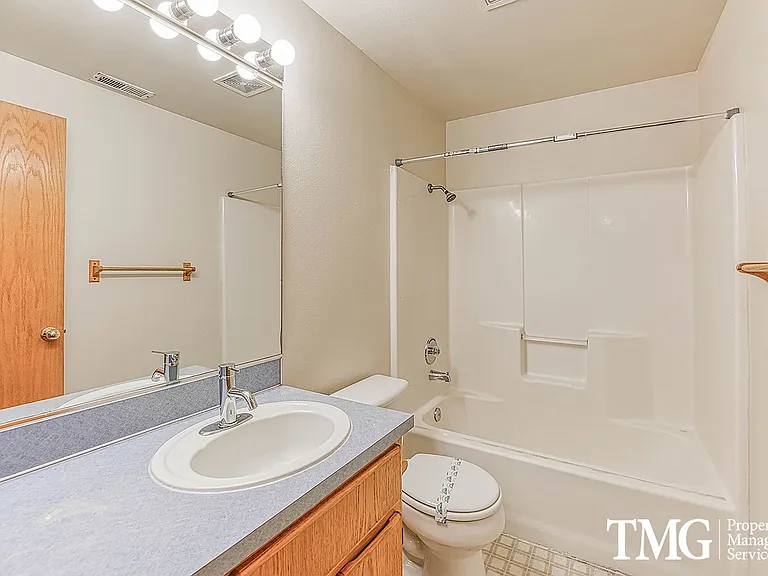 15608 NE 12th St — Photo 24