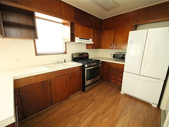 5th image of 1800 Rhodes Rd