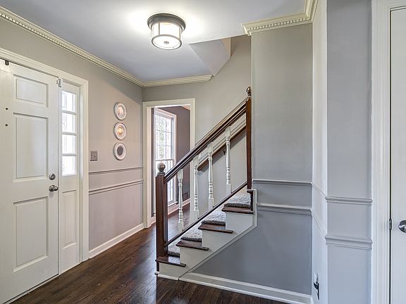 4th image of 4062 Glen Meadow Dr