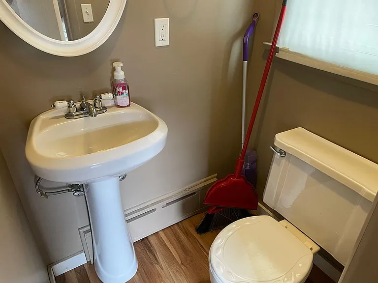 1725 Hiawatha Dr SE — Photo 16