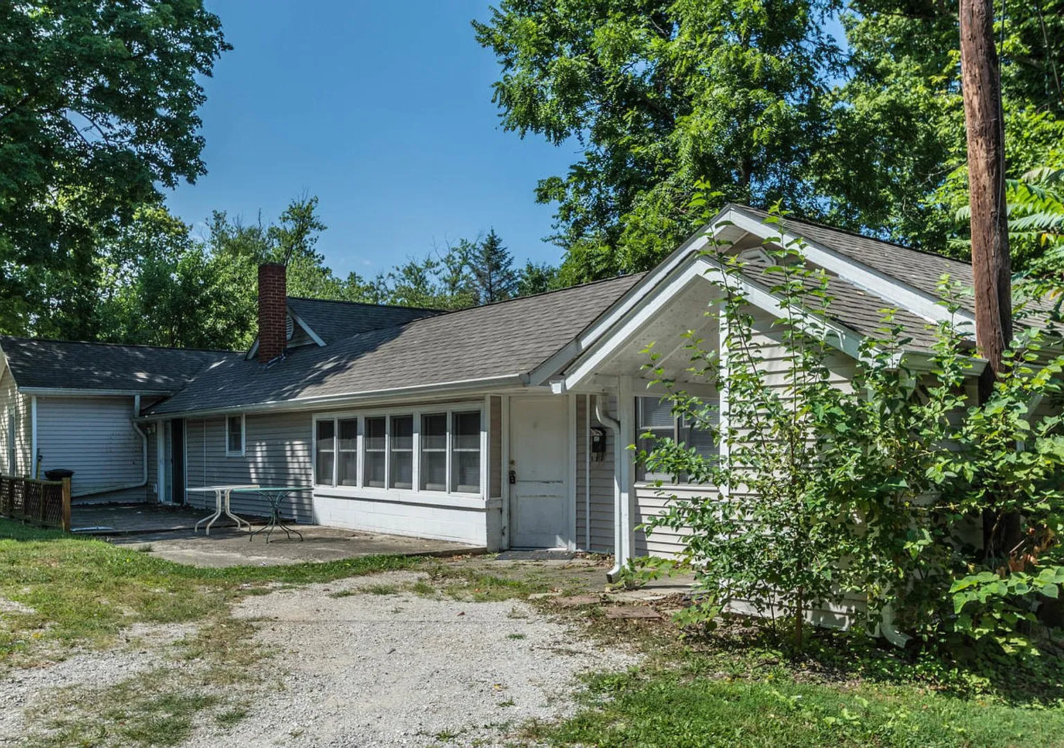 3 Bed 2 Bath House Available for 2027! — Photo 1