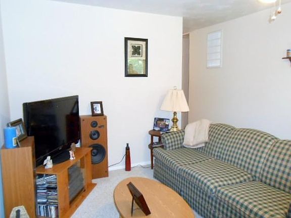 5th image of 1100 N Lake Terrace Dr