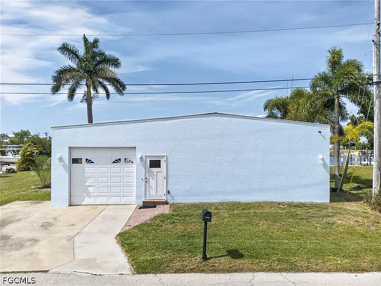 3864 Royal Palm Dr — Photo 25