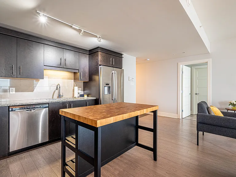 15 Kings Wharf Pl #403 — Photo 3